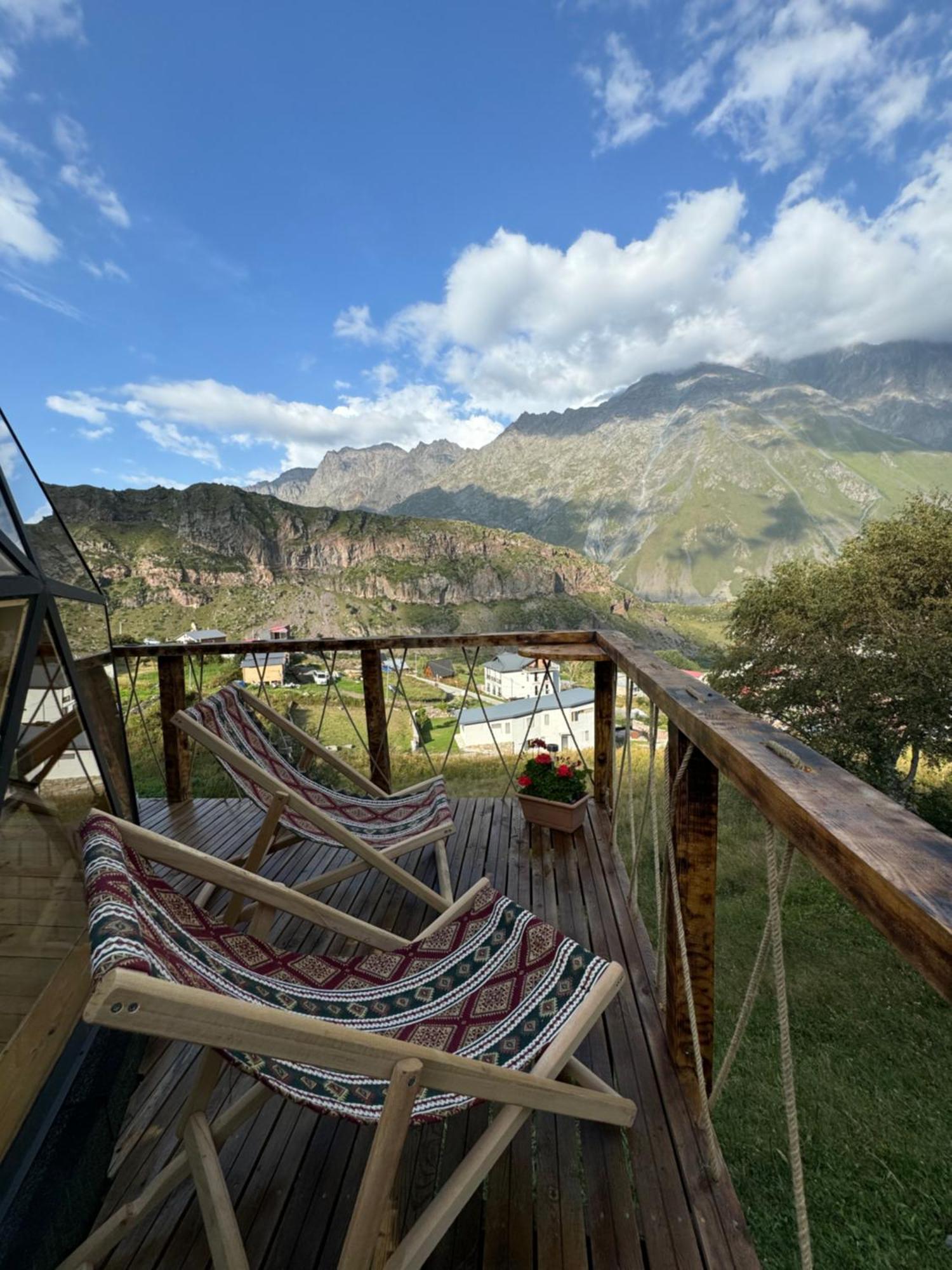 Glamping Emerald Kazbegi Eksteriør bilde